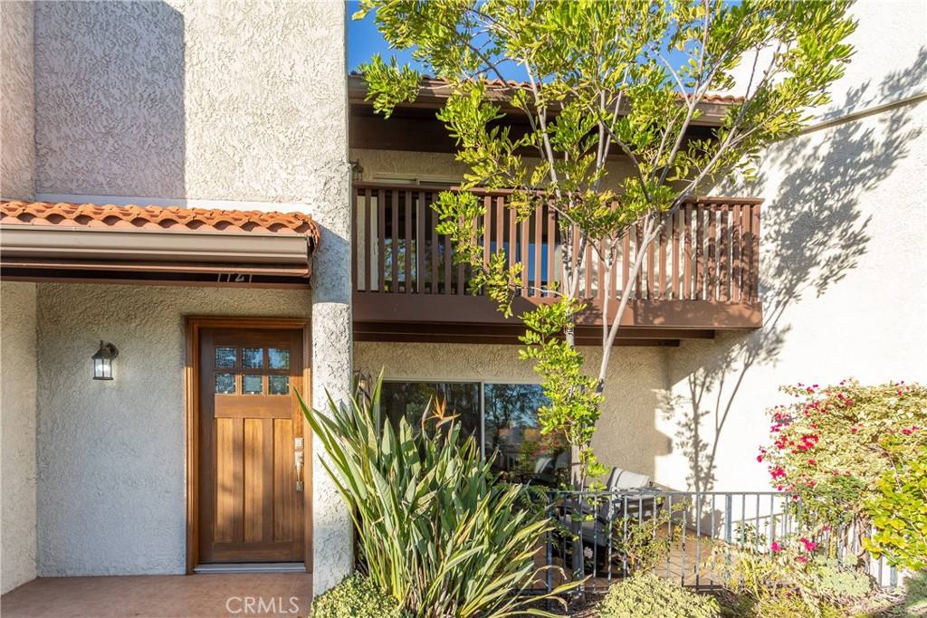 Townhouse for rent at 7727 Via Capri, Burbank, CA 91504