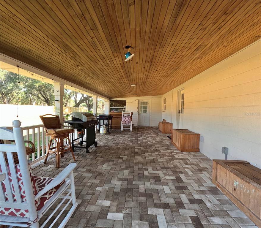 Apartment for rent at 4902 Thonotosassa Rd, Plant City, FL 33565