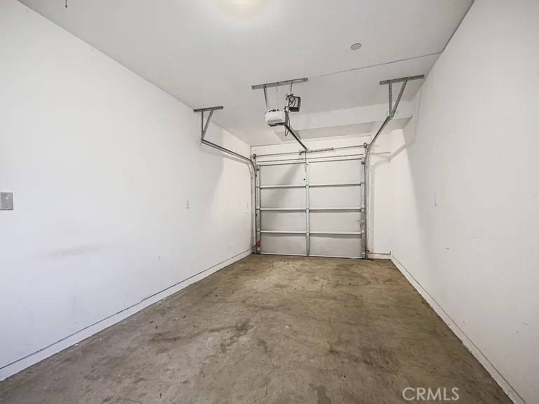 Apartment for rent at 7445 Troost Ave #74457445 1 2, North Hollywood, CA 91605