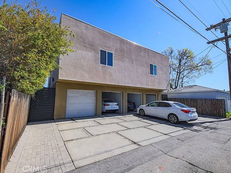 Apartment for rent at 7445 Troost Ave #74457445 1 2, North Hollywood, CA 91605