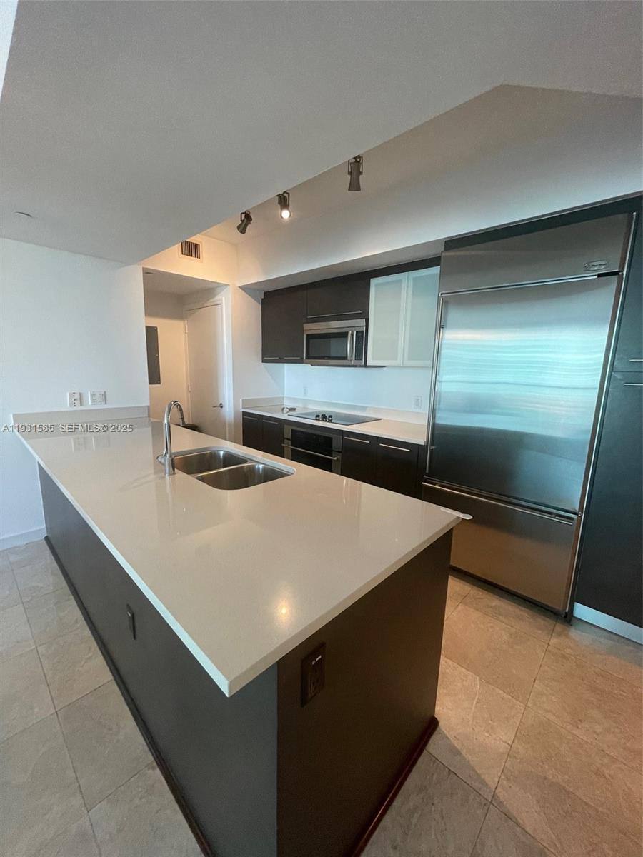 Apartment for rent at 500 Brickell Ave #3105, Miami, FL 33131
