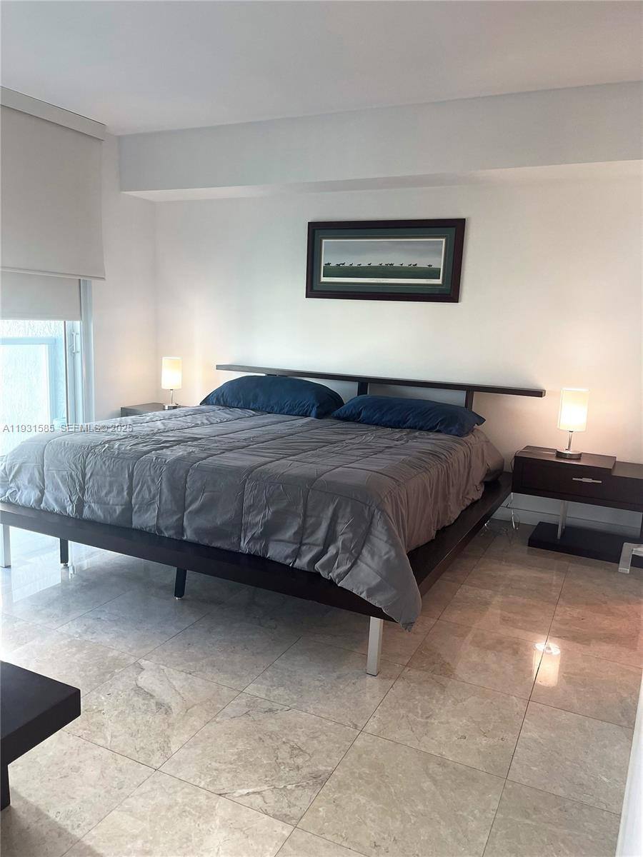 Apartment for rent at 500 Brickell Ave #3105, Miami, FL 33131