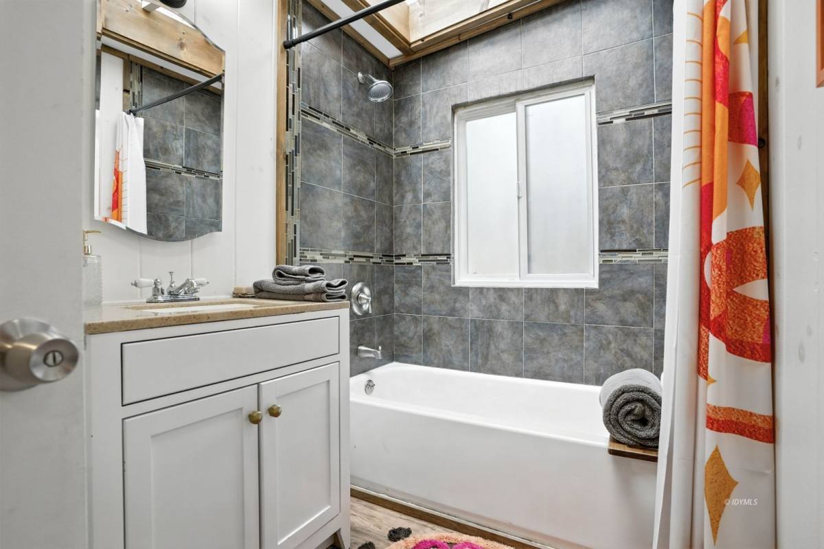 Apartment for rent at 24990 Marion Ridge Dr, Idyllwild, CA 92549