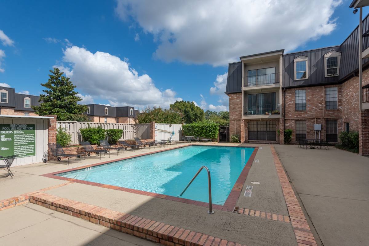 Condo for rent at 2400 N Braeswood Blvd #220, Houston, TX 77030
