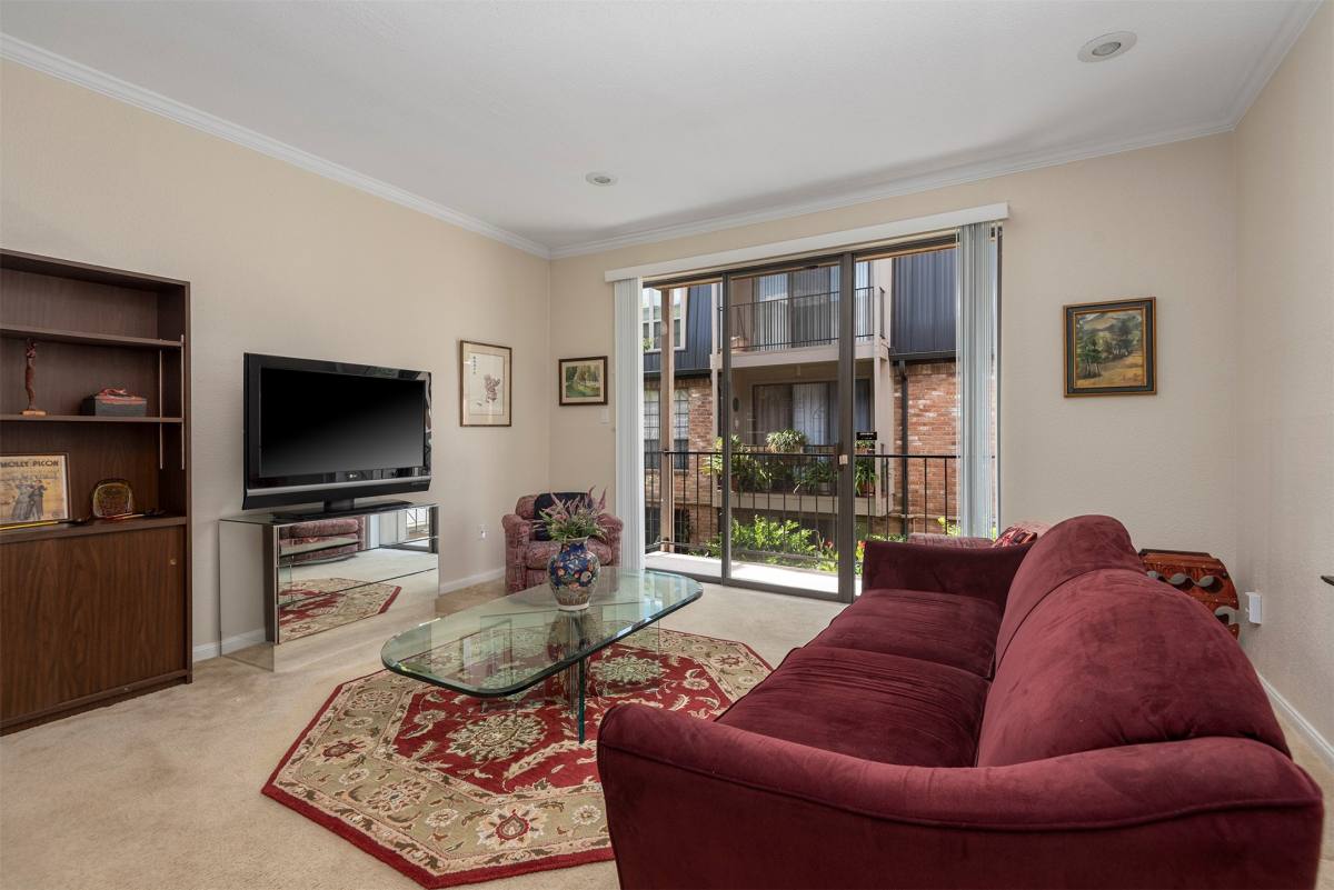 Condo for rent at 2400 N Braeswood Blvd #220, Houston, TX 77030