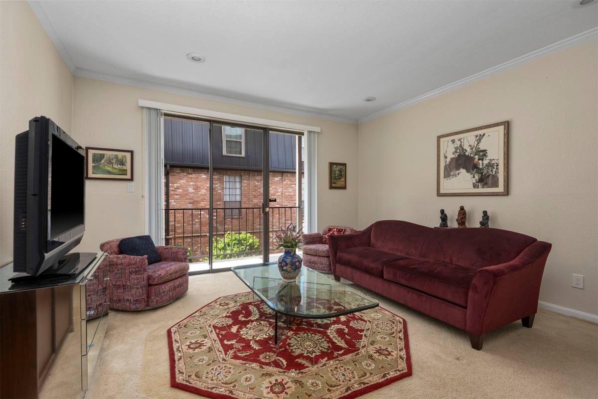 Condo for rent at 2400 N Braeswood Blvd #220, Houston, TX 77030