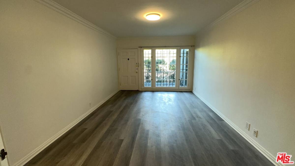 Apartment for rent at 4950 Beverly Blvd #49504950 1 2, Los Angeles, CA 90004