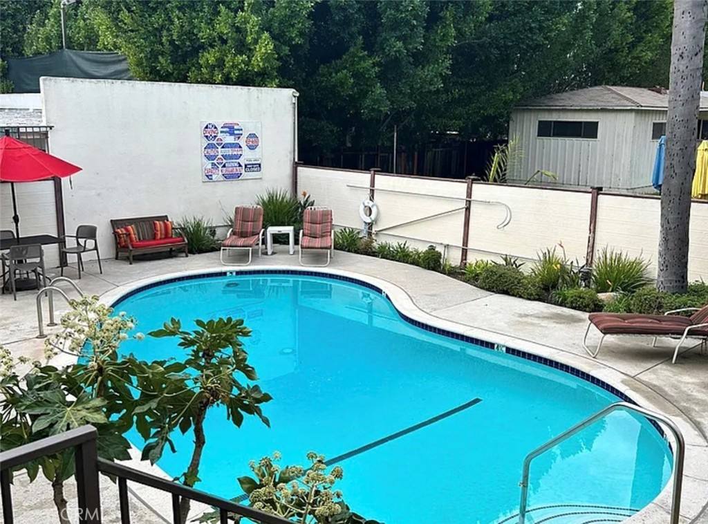 Apartment for rent at 12801 Moorpark St #106, Studio City, CA 91604