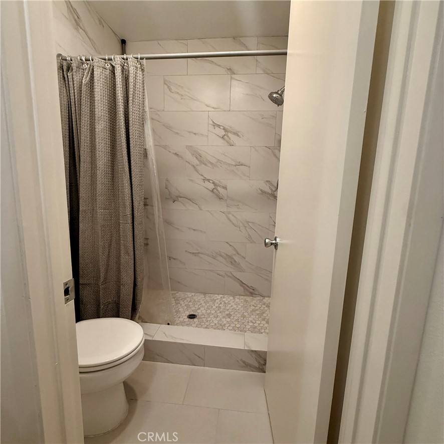 Apartment for rent at 12801 Moorpark St #106, Studio City, CA 91604