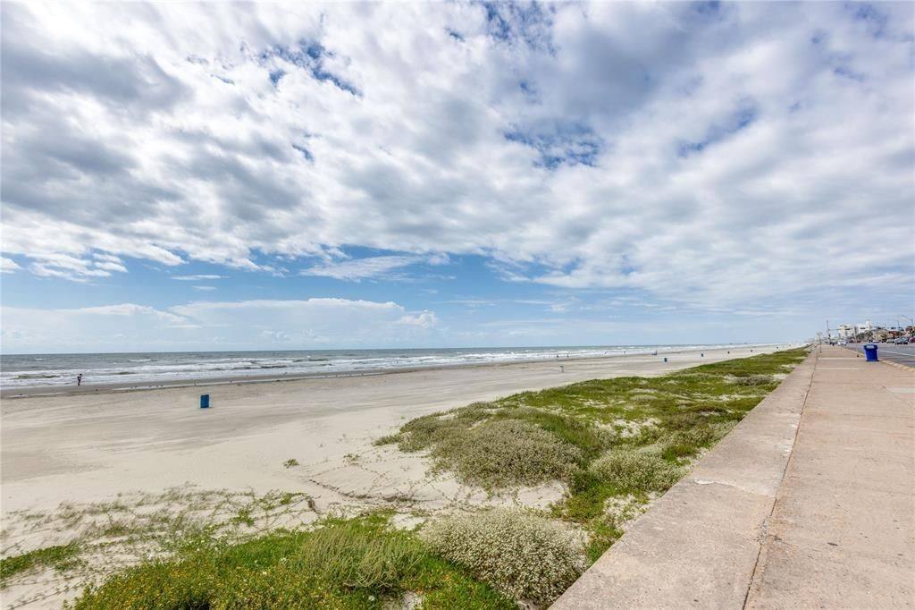 Condo for rent at 6300 Seawall Blvd, Galveston, TX 77551