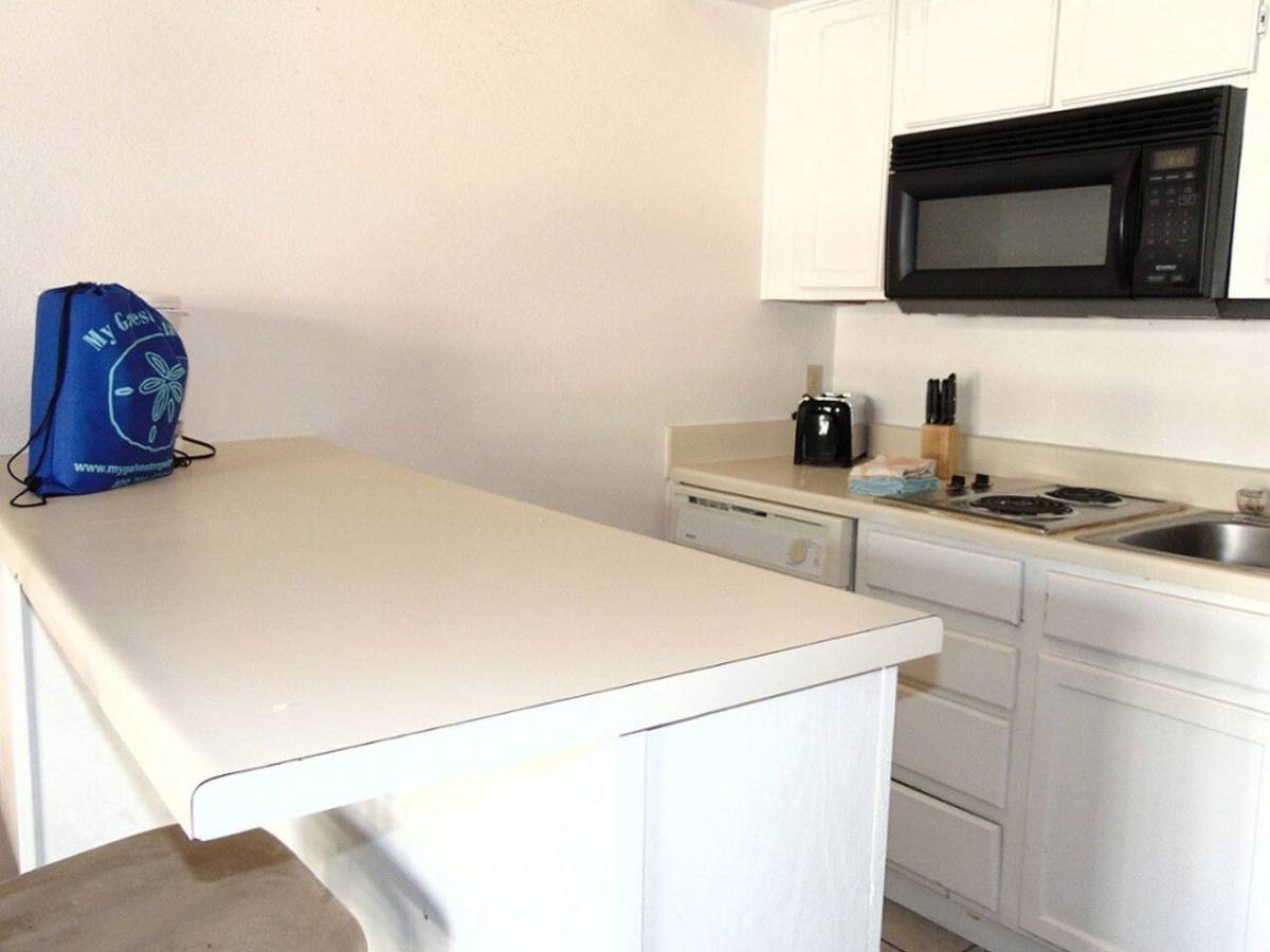 Condo for rent at 6300 Seawall Blvd, Galveston, TX 77551