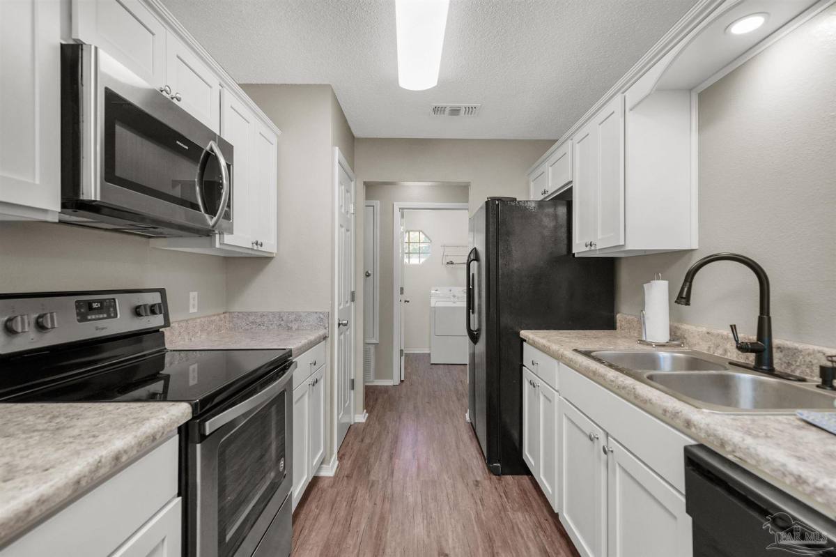 Apartment for rent at 5499 Chantilly Circle, Milton, FL 32583