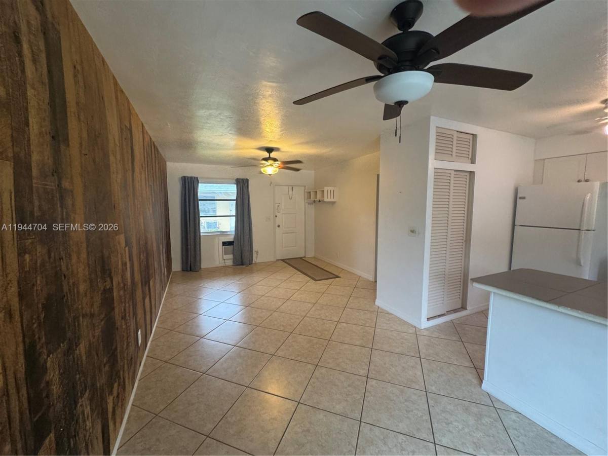 Apartment for rent at 2241 Monroe St #8, Hollywood, FL 33020