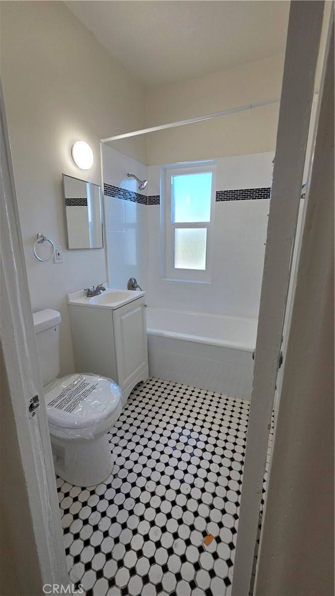 Apartment for rent at 3804 W Sunset Blvd #201, Los Angeles, CA 90026