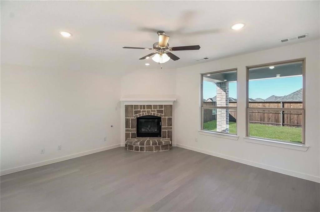 Apartment for rent at 4119 Starlight Creek Dr, Celina, TX 75009