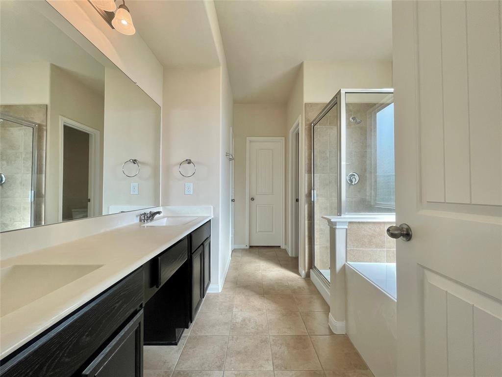 Apartment for rent at 25015 Diamond Ranch Dr, Katy, TX 77494