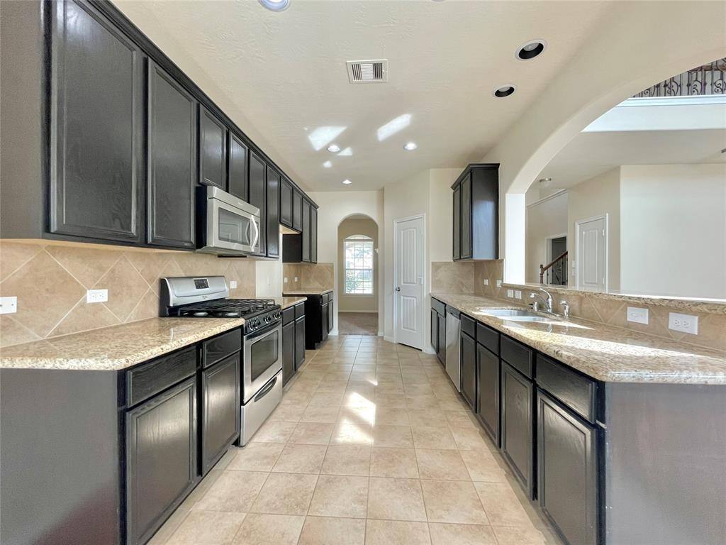 Apartment for rent at 25015 Diamond Ranch Dr, Katy, TX 77494