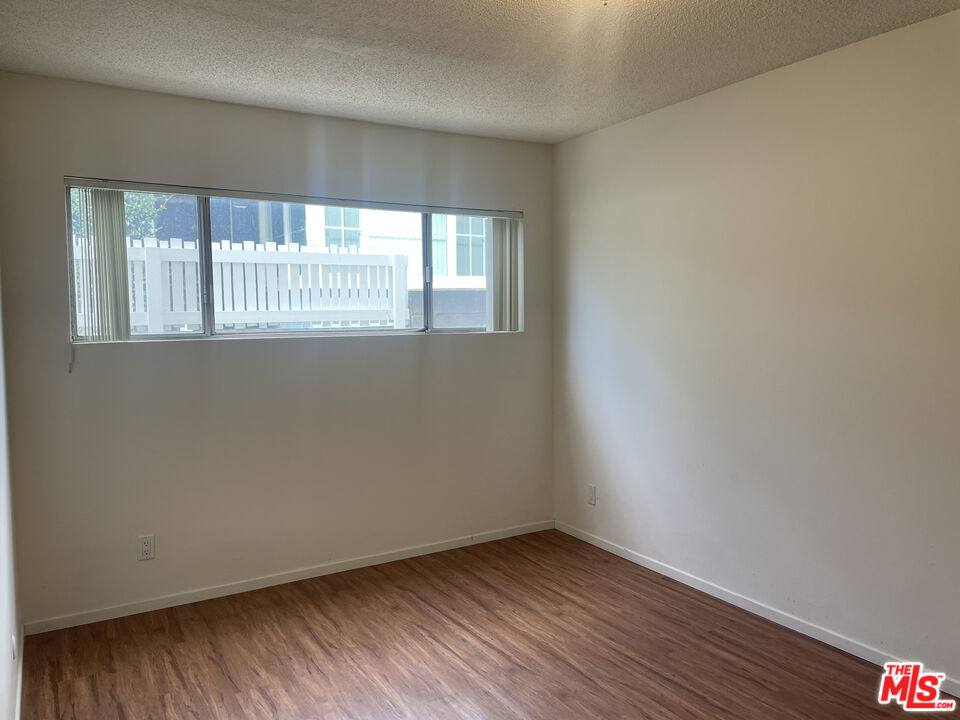 Apartment for rent at 1150 N Commonwealth Ave #1, Los Angeles, CA 90029