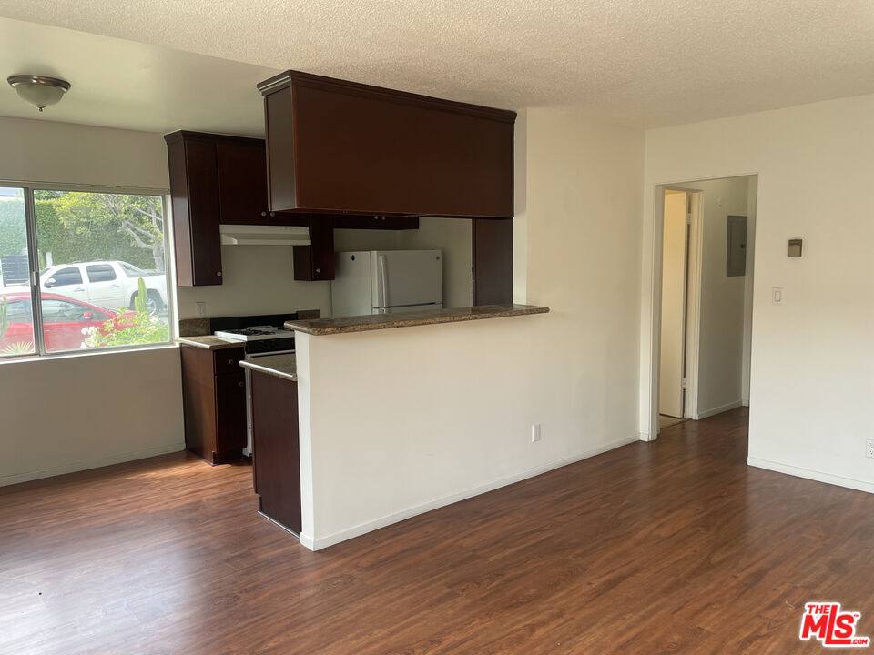 Apartment for rent at 1150 N Commonwealth Ave #1, Los Angeles, CA 90029
