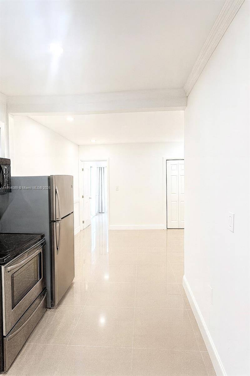 Apartment for rent at 5807 SW 25th St #9, Hollywood, FL 33023