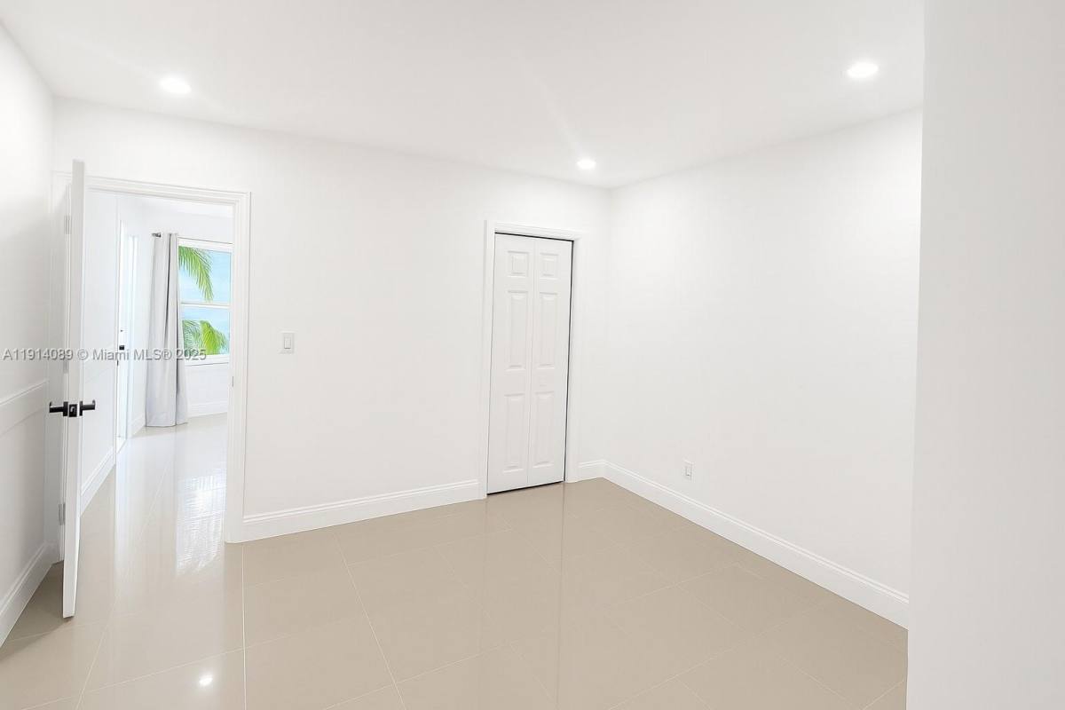 Apartment for rent at 5807 SW 25th St #9, Hollywood, FL 33023