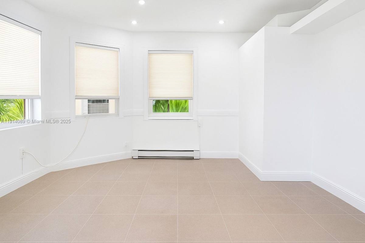 Apartment for rent at 5807 SW 25th St #9, Hollywood, FL 33023