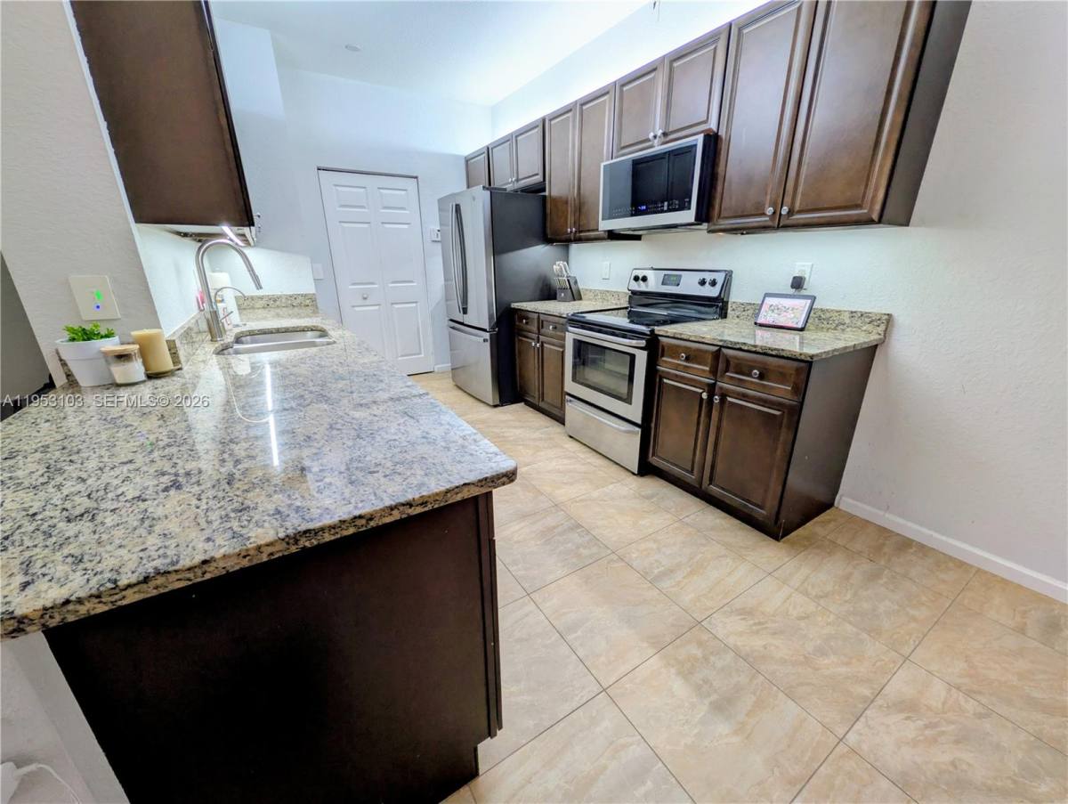 Apartment for rent at 3561 Forest Hill Blvd #80, West Palm Beach, FL 33406