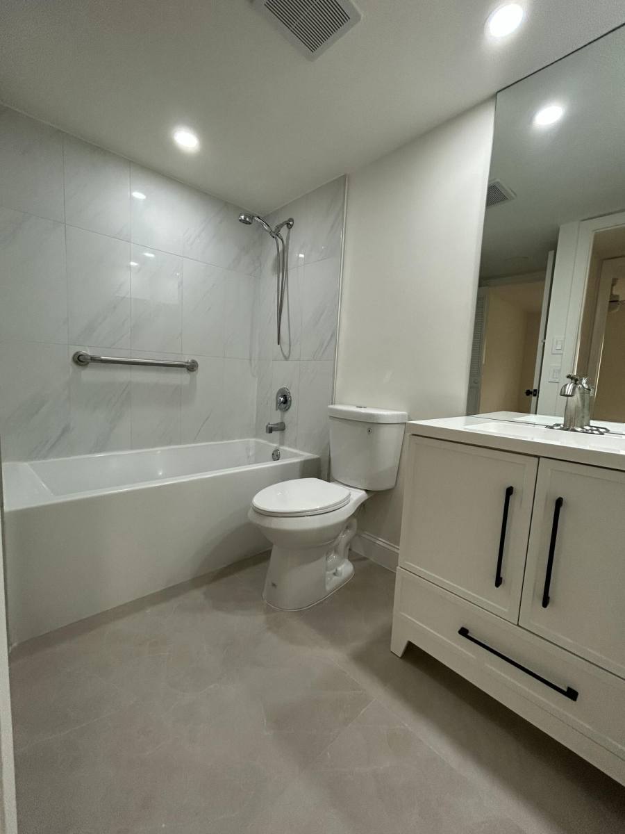 Apartment for rent at 205 Pine High Occupancy Vehicle Circle #205A1, Lake Worth, FL 33463