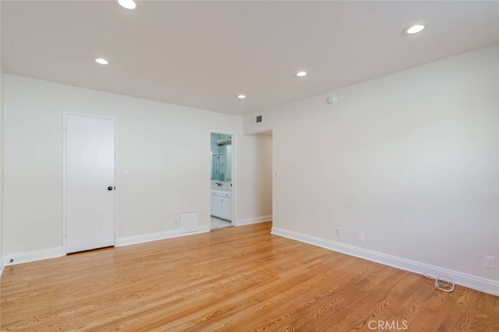 Condo for rent at 14141 Dickens St #211, Sherman Oaks, CA 91423