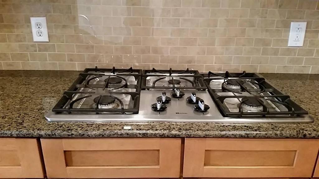 Townhouse for rent at 5615 Winsome Lane #5615H, Houston, TX 77057