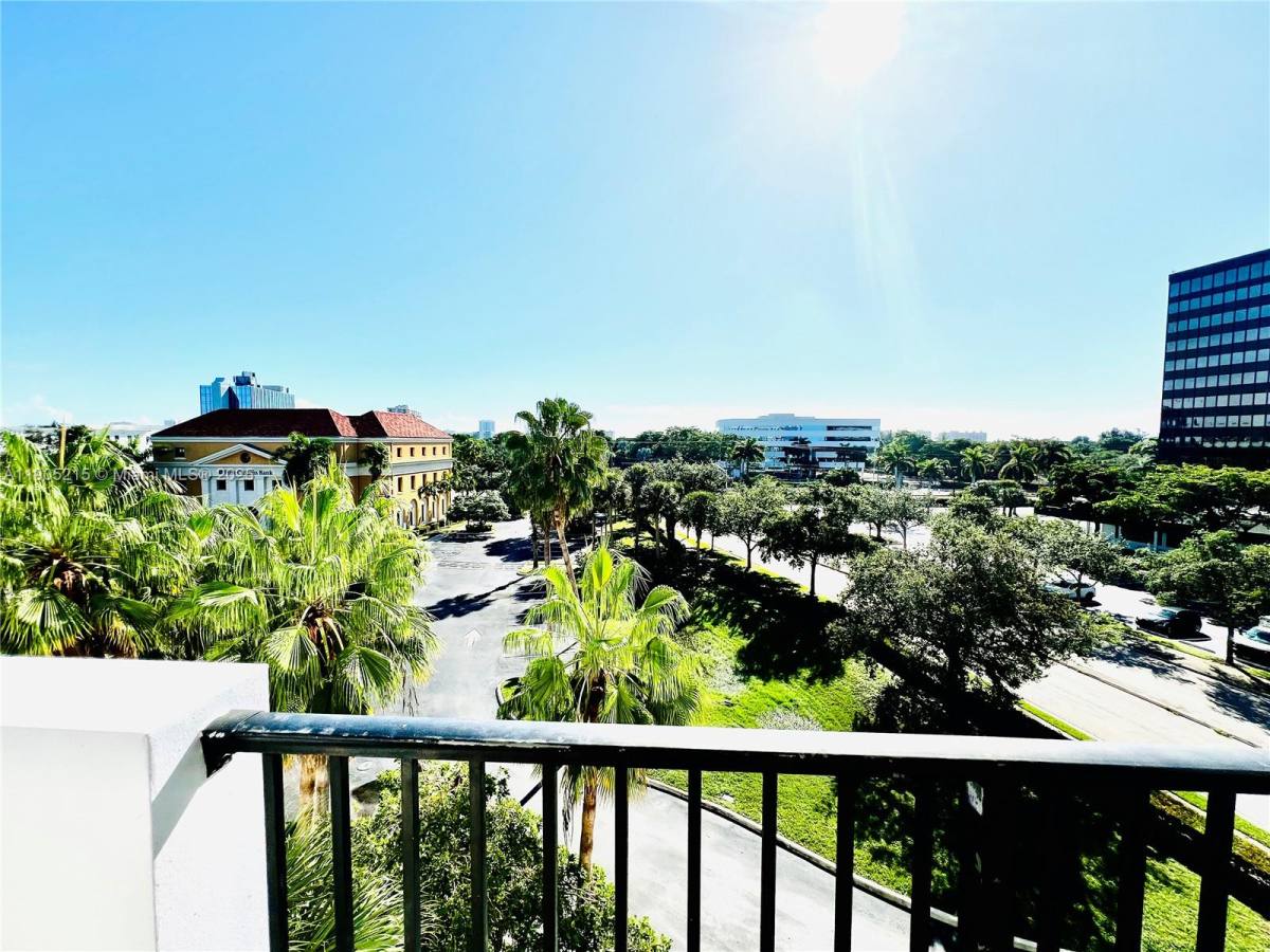 Apartment for rent at 2421 NE 65th St #506, Fort Lauderdale, FL 33308