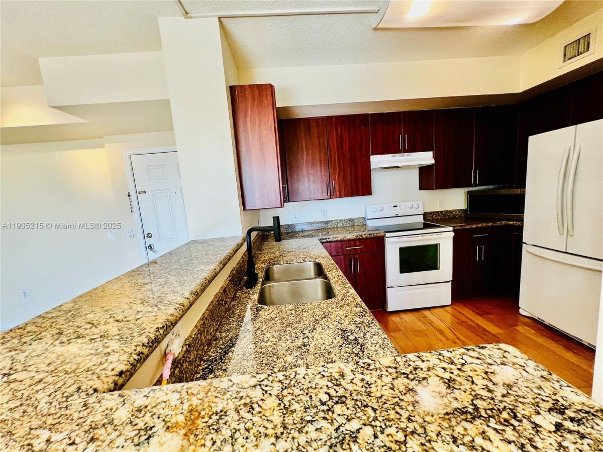 Apartment for rent at 2421 NE 65th St #506, Fort Lauderdale, FL 33308