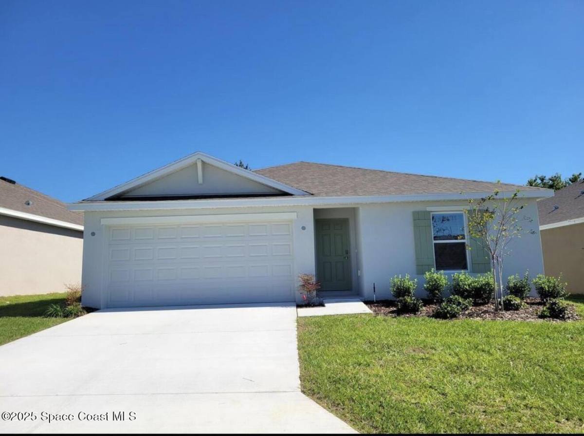 Apartment for rent at 8431 Clearway Dr, Wildwood, FL 34785