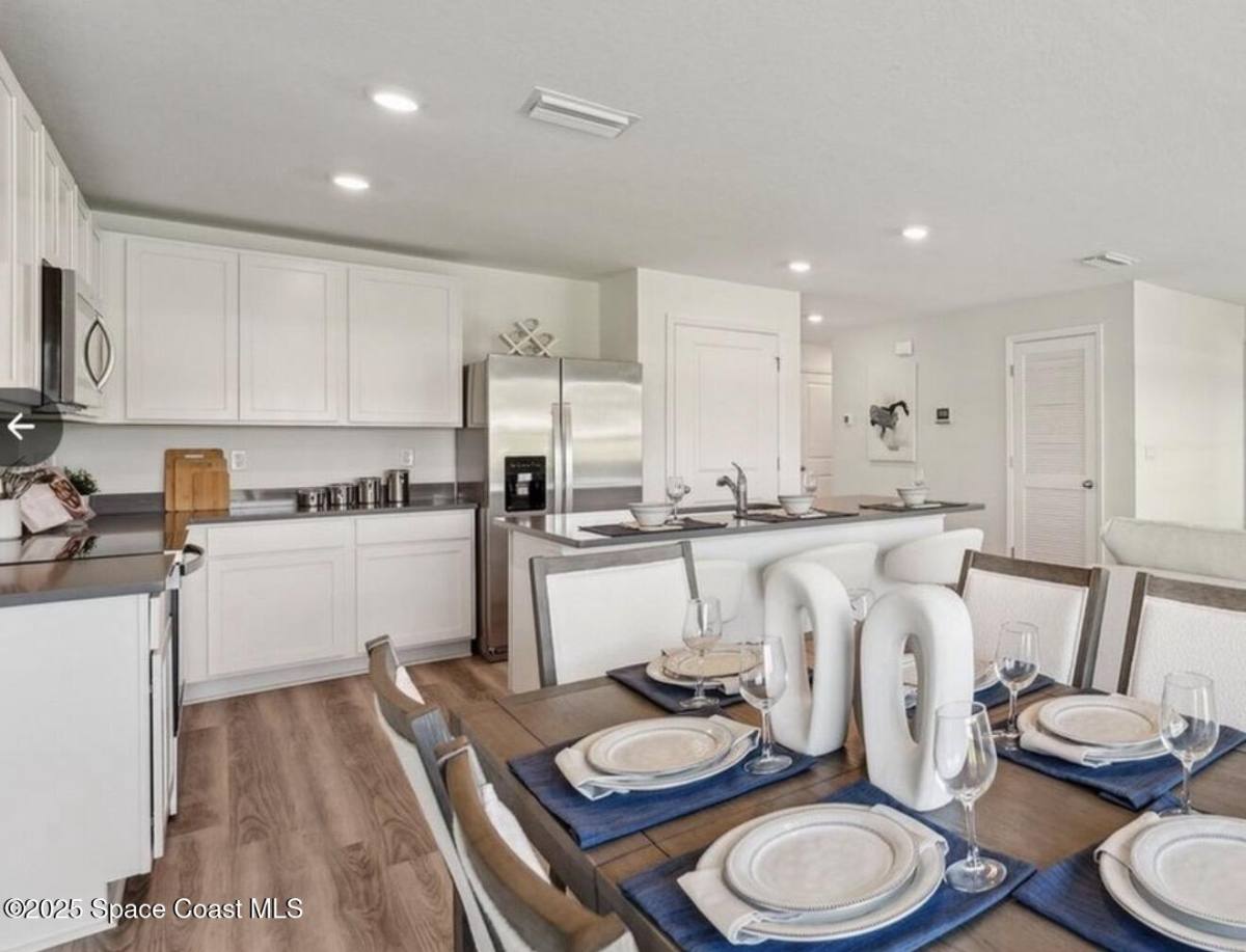 Apartment for rent at 8431 Clearway Dr, Wildwood, FL 34785