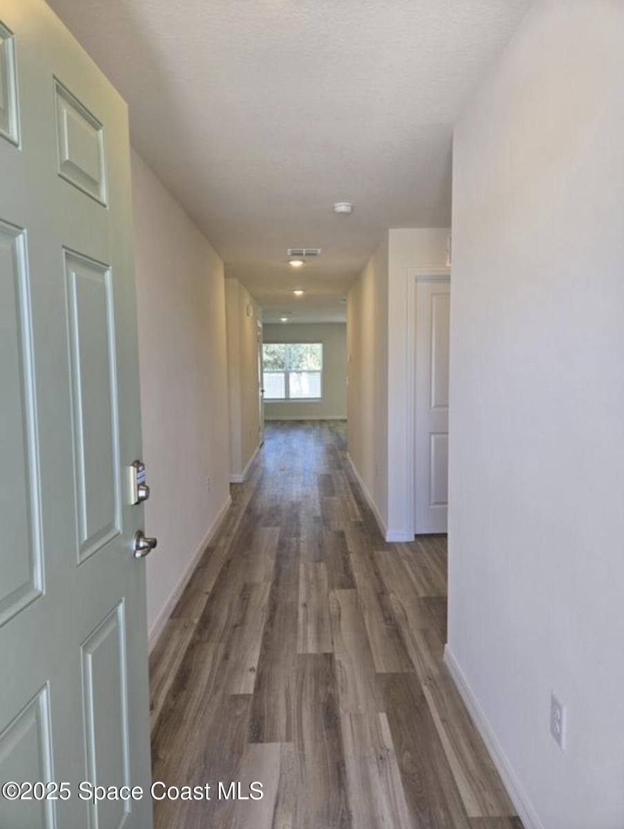 Apartment for rent at 8431 Clearway Dr, Wildwood, FL 34785