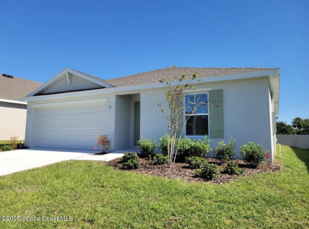 Apartment for rent at 8431 Clearway Dr, Wildwood, FL 34785