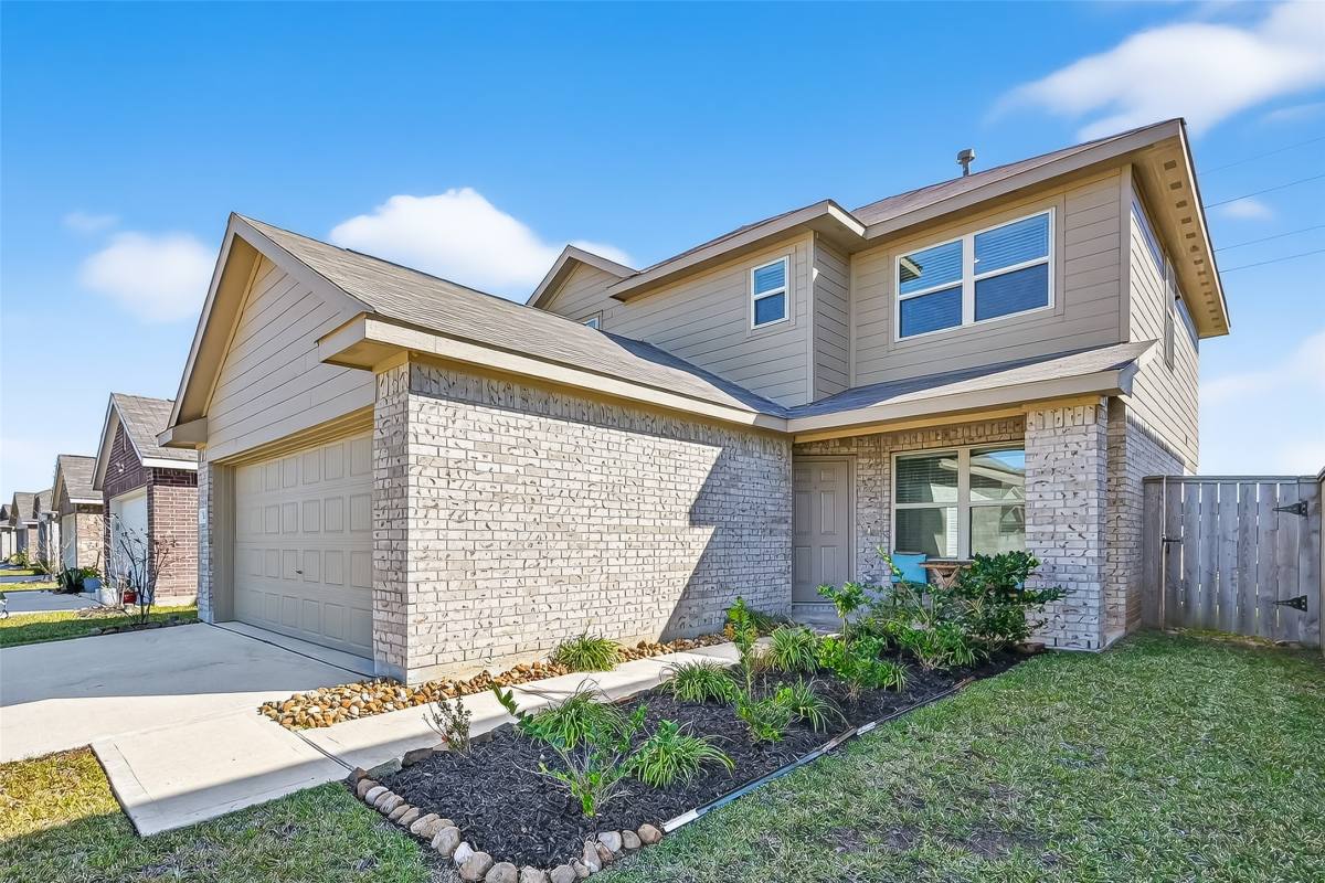 Apartment for rent at 7402 Clover Chase Dr, Katy, TX 77493