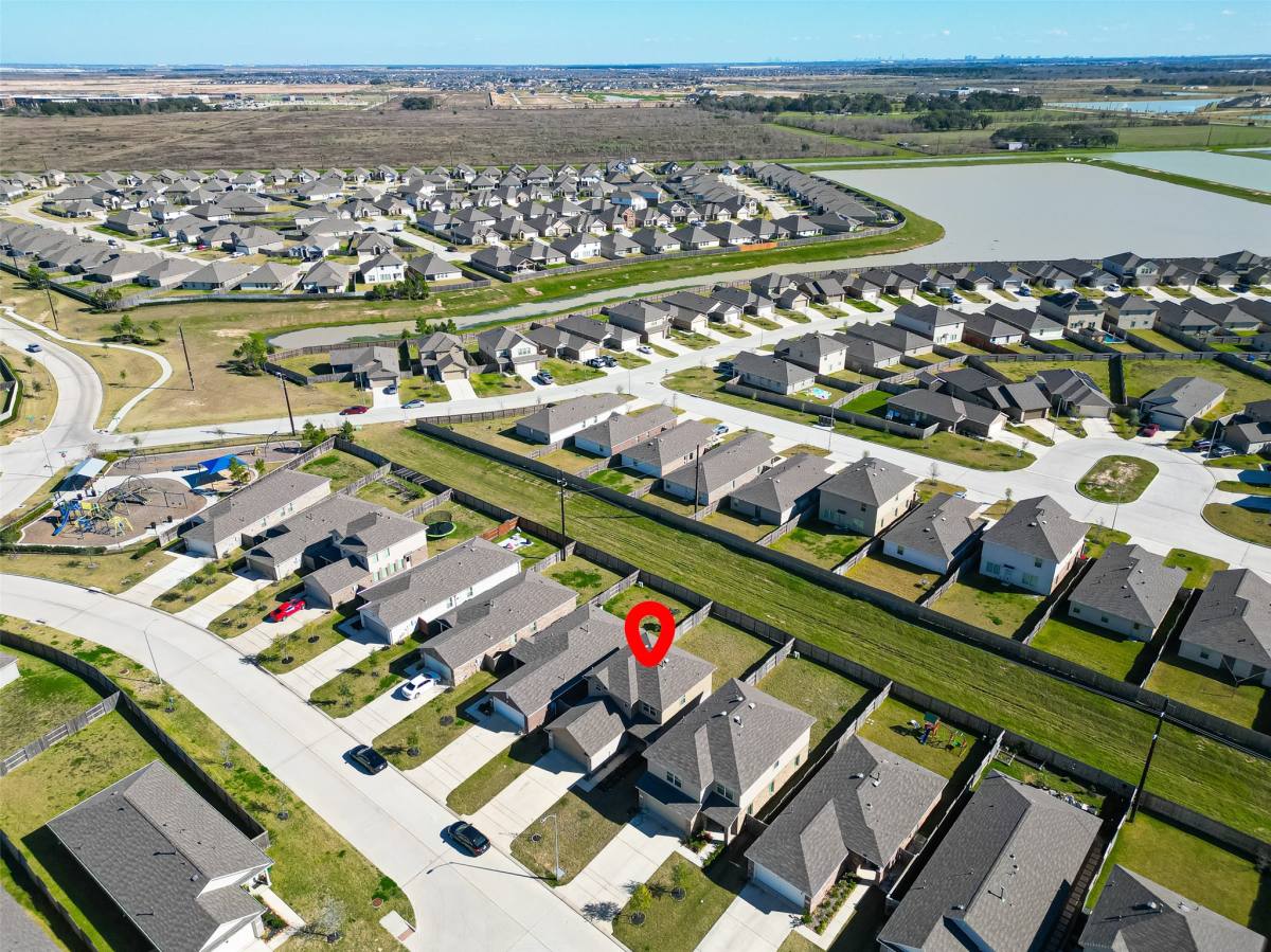 Apartment for rent at 7402 Clover Chase Dr, Katy, TX 77493