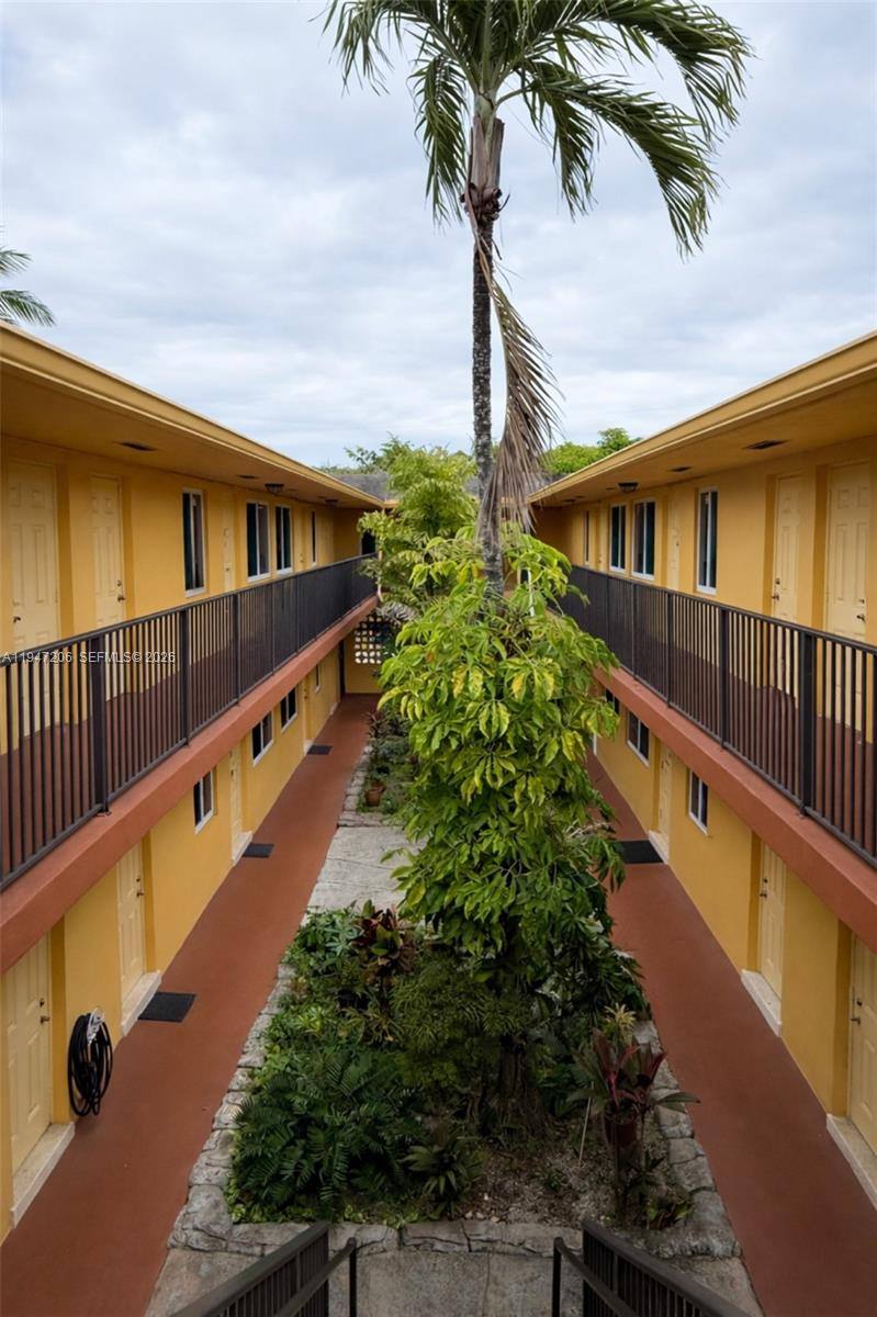 Apartment for rent at 1733 Mayo St #6, Hollywood, FL 33020