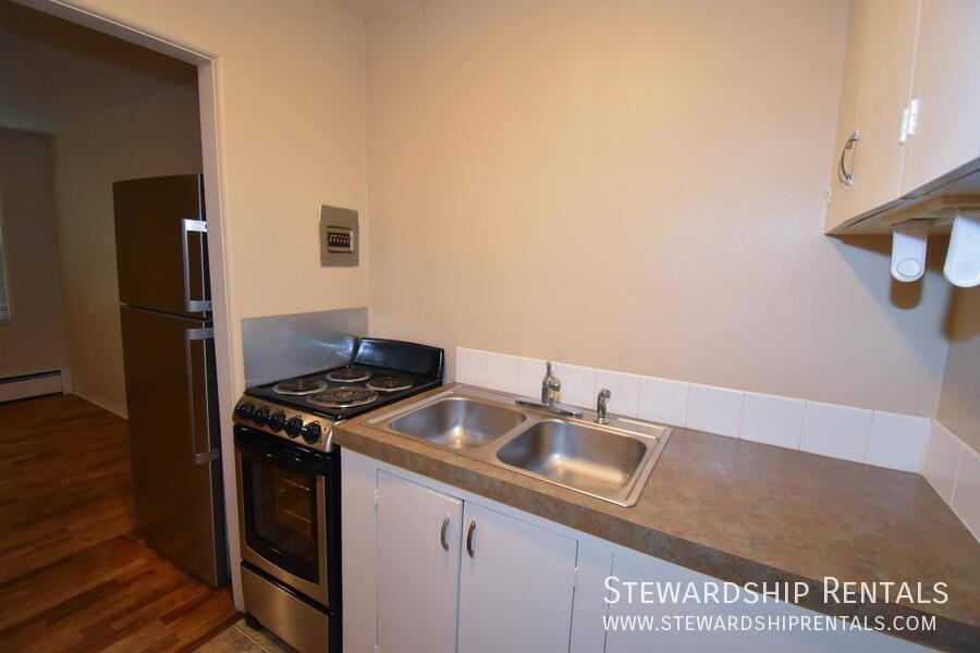 Apartment for rent at 942 E 18th Ave #1, Eugene, OR 97403