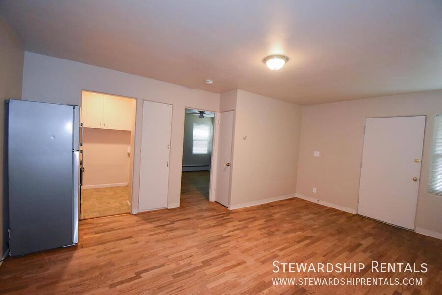 Apartment for rent at 942 E 18th Ave #1, Eugene, OR 97403