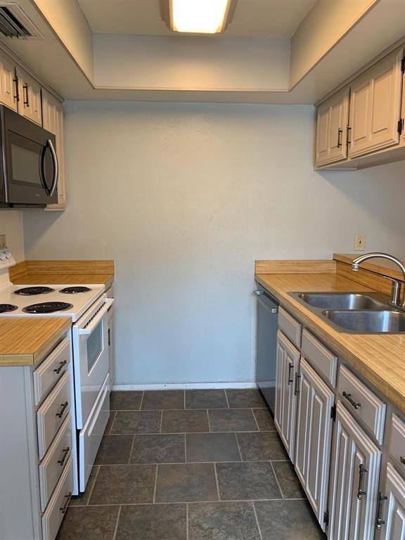Apartment for rent at 2929 Pegasus Dr, Garland, TX 75044