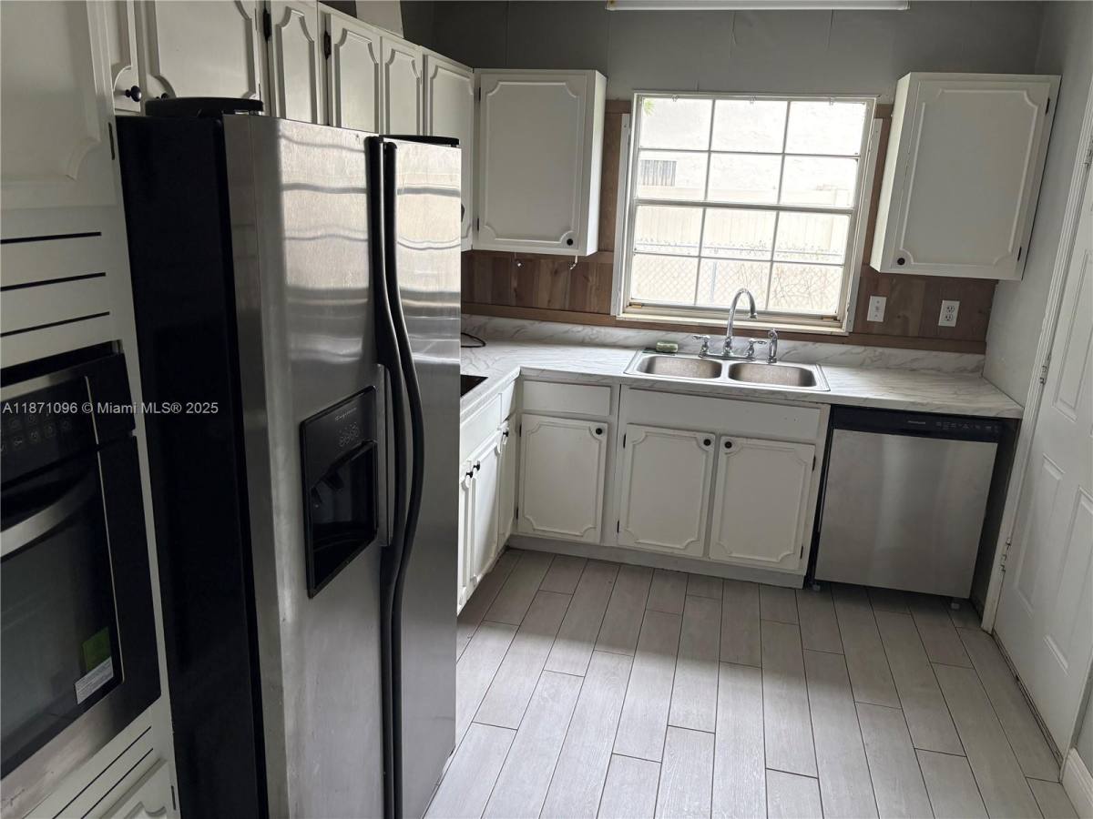 Apartment for rent at 1606 Churchill St, Lake Placid, FL 33852