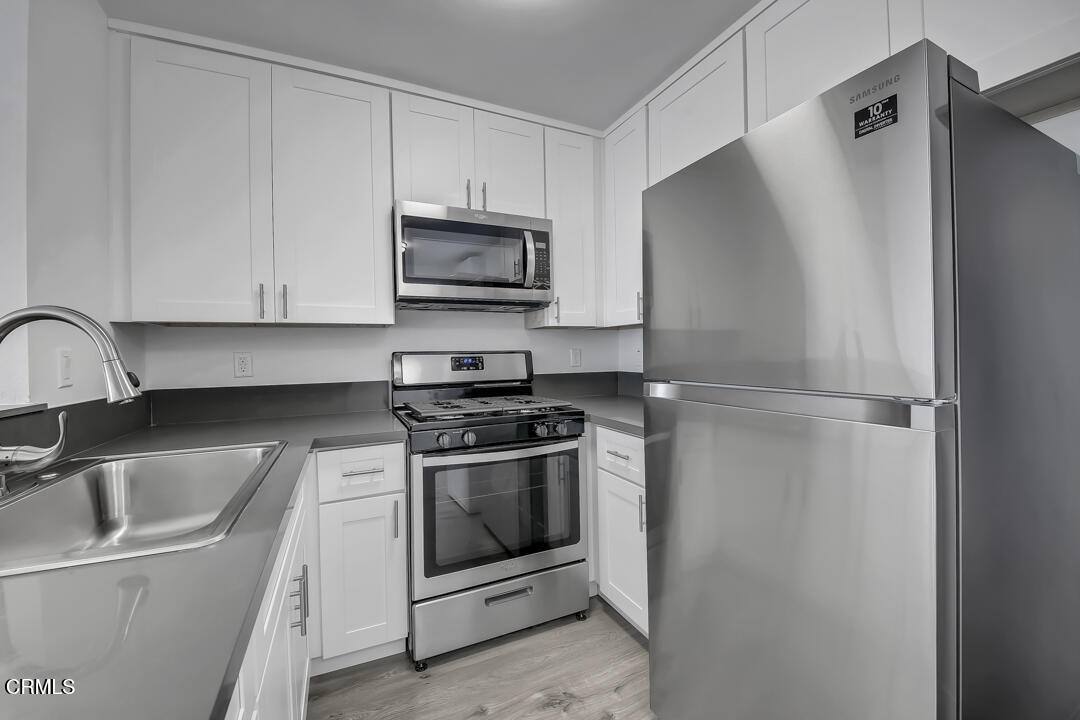 Apartment for rent at 3116 Casitas Ave #3, Los Angeles, CA 90039