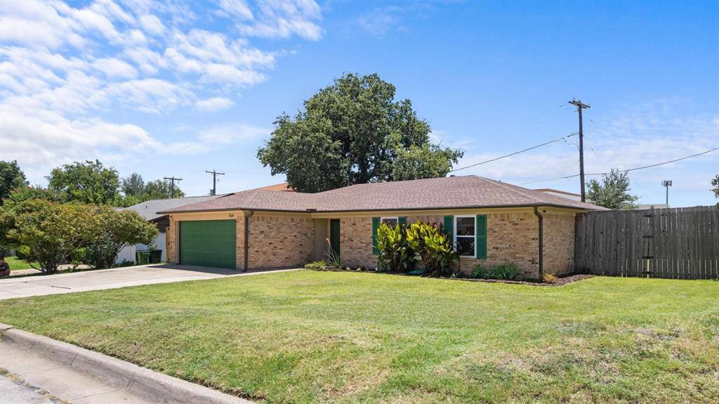 Apartment for rent at 414 Hallmark Dr #414, Arlington, TX 76011