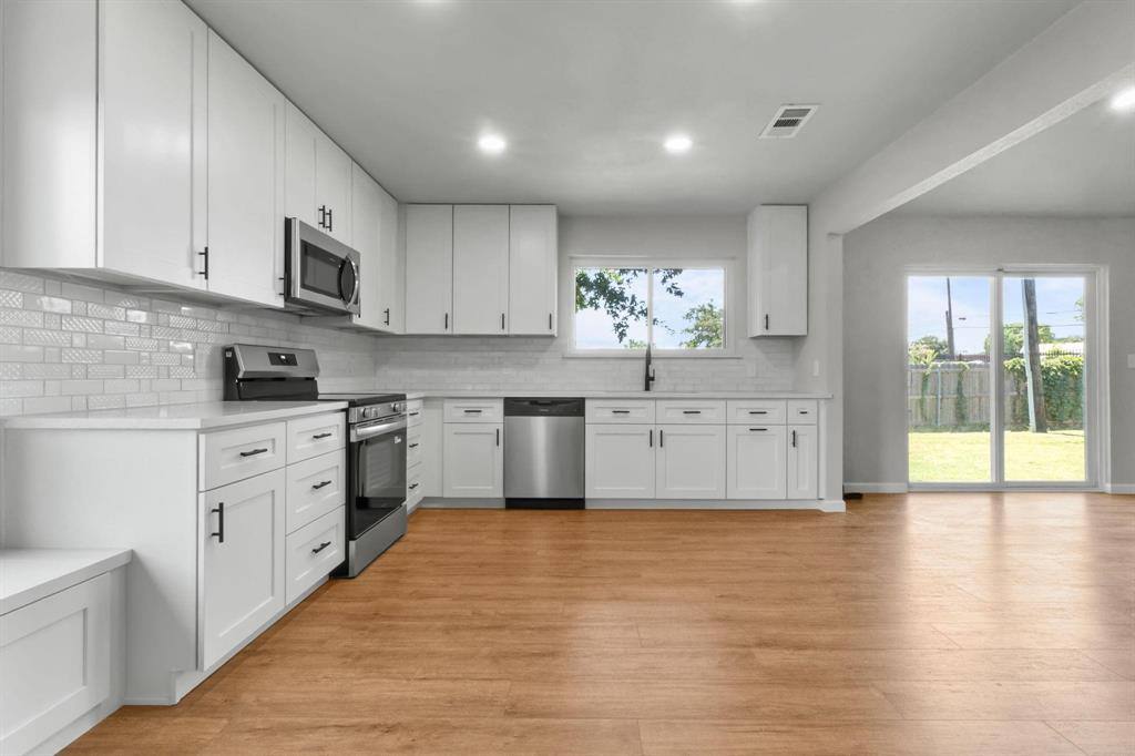 Apartment for rent at 414 Hallmark Dr #414, Arlington, TX 76011