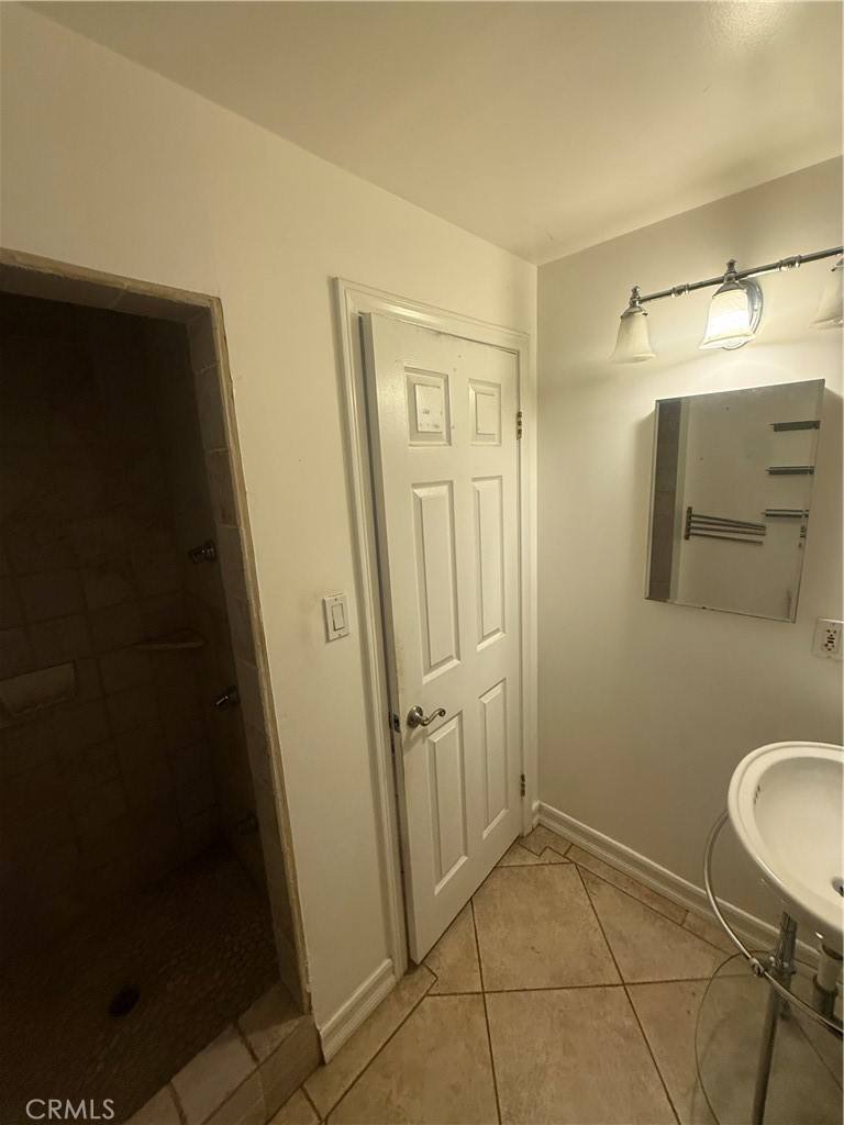 Apartment for rent at 12536 Trail #6, Sylmar, CA 91342