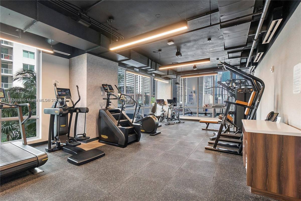 Apartment for rent at 227 NE 2nd St #2201, Miami, FL 33132