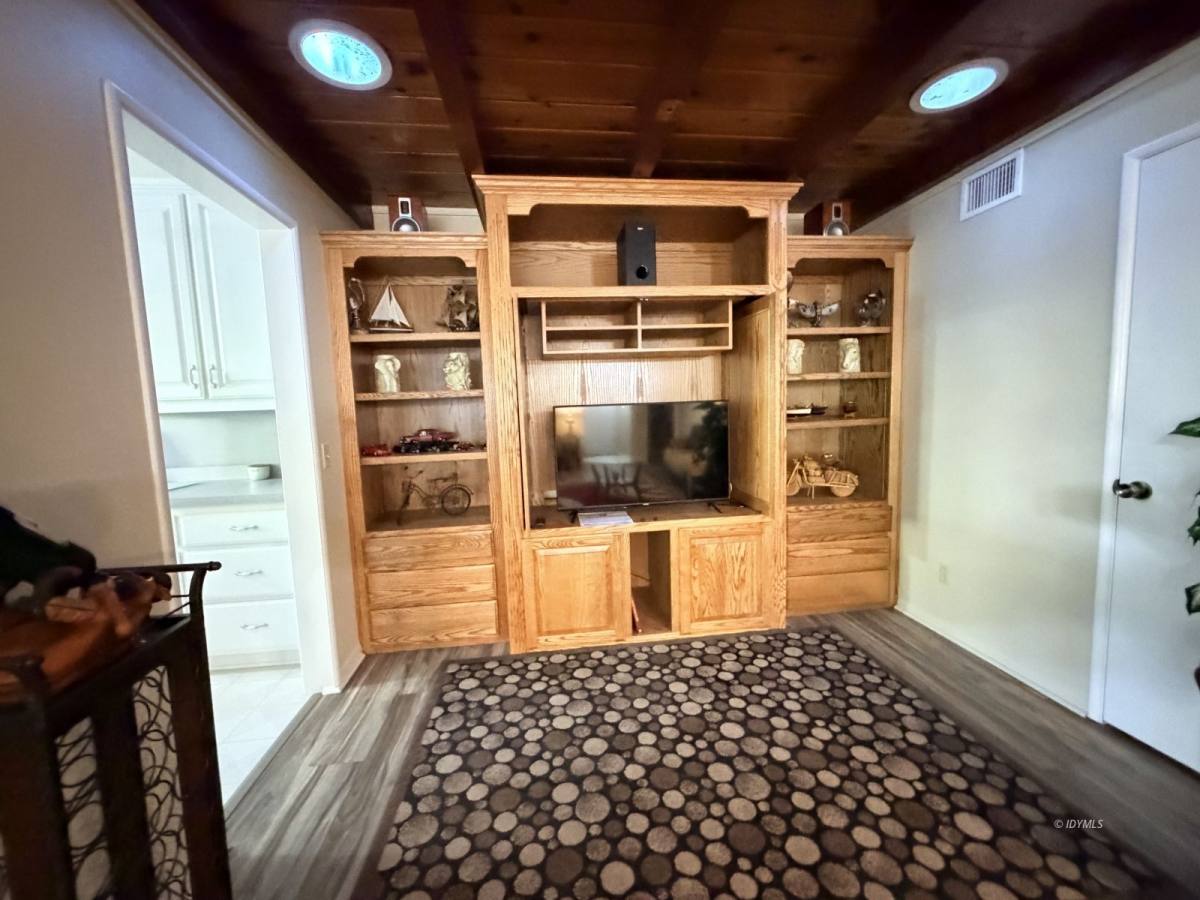 Apartment for rent at 54159 S Circle Dr, Idyllwild, CA 92549