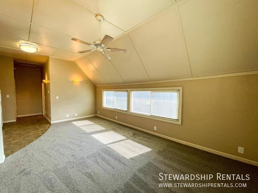 Apartment for rent at 1825 Harris St #11, Eugene, OR 97403
